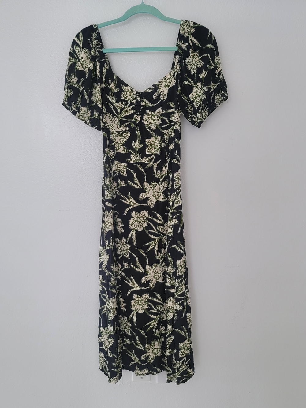Black and Green Floral Midi Dress with Puff Sleeves Aval 1-Xs/1-S